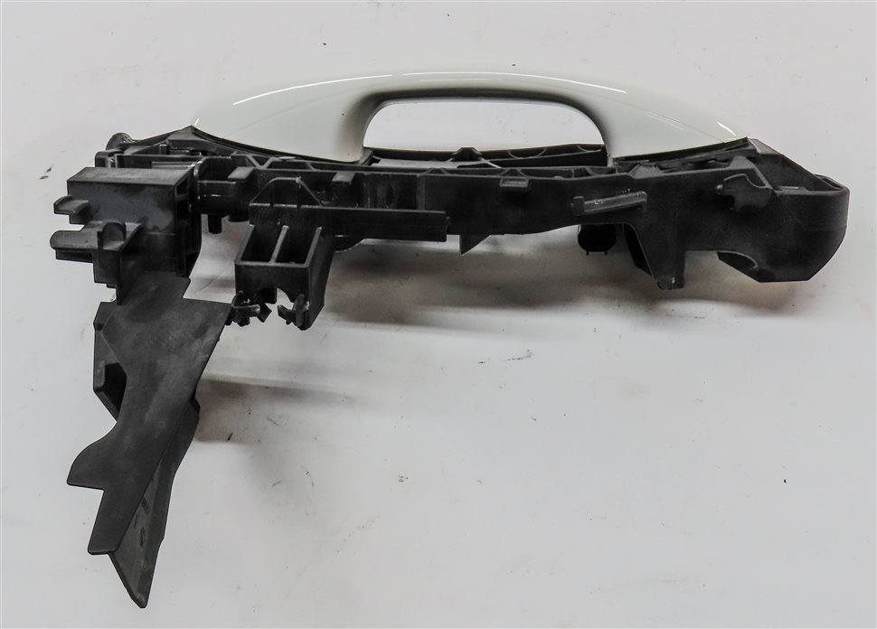 Thumbnail 4: 15-17 MERCEDES C S CLASS (W205 W222) FRONT RIGHT KEYLESS GO DOOR HANDLE (White)
