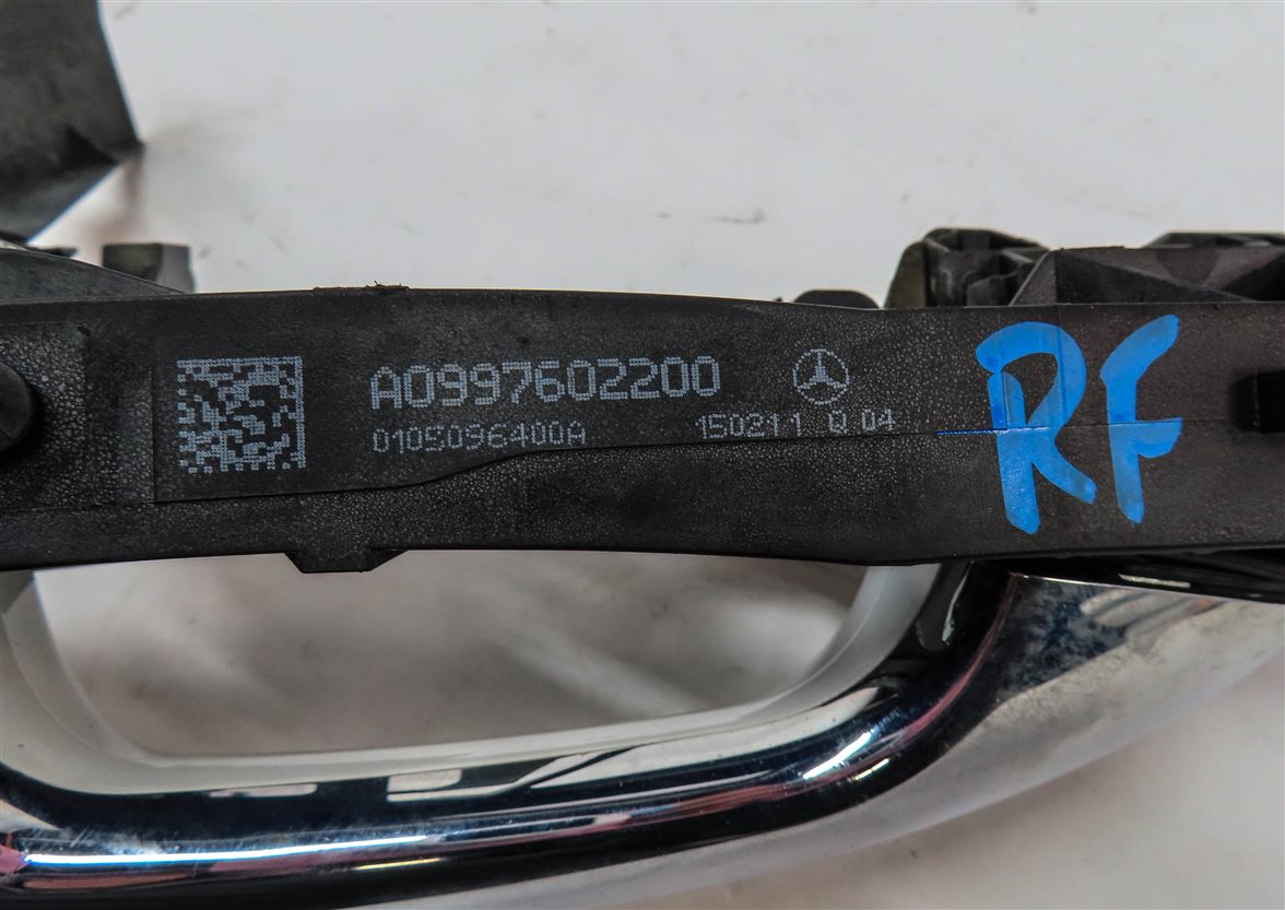 Thumbnail 6: 15-17 MERCEDES C S CLASS (W205 W222) FRONT RIGHT KEYLESS GO DOOR HANDLE (White)