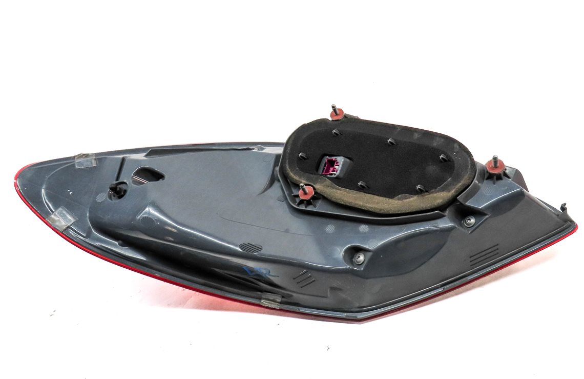 Thumbnail 4: 2015-2018 MERCEDES C300 C350 C400 C450 C63 (W205) LEFT LED TAILLIGHT BRAKE LIGHT