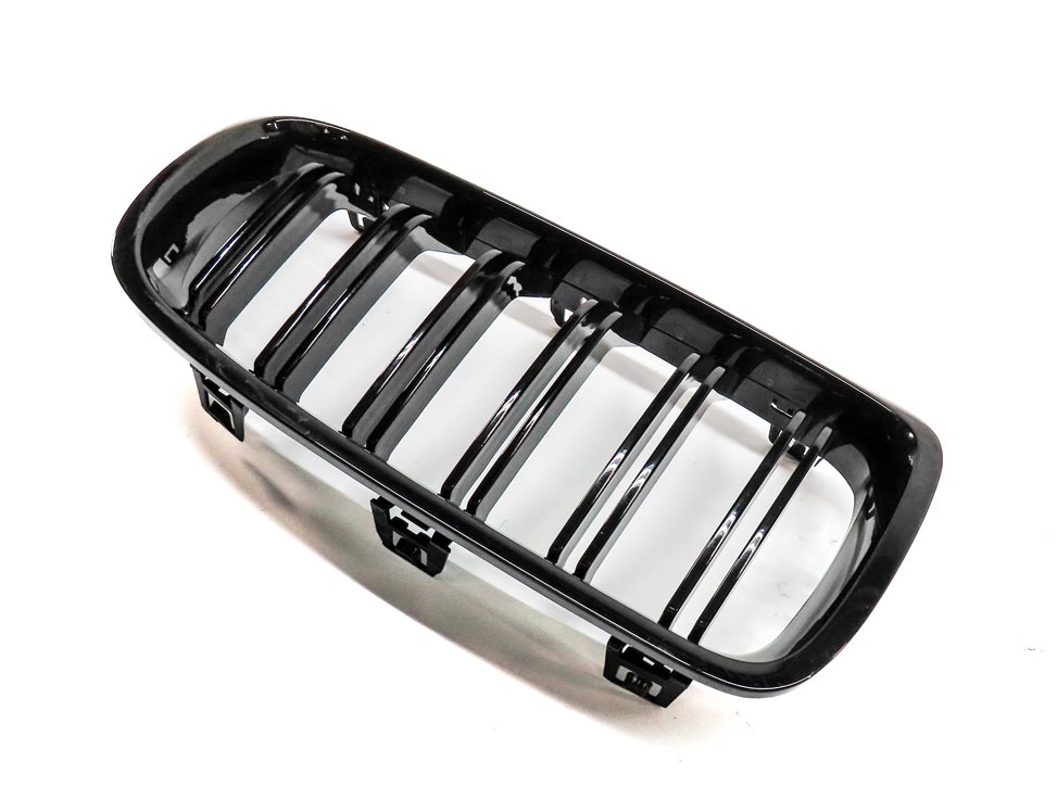 Thumbnail 1: 2012-2018 BMW 320i 328i 330i 335i (F30) SEDAN / WAGON RIGHT BUMPER VENT GRILLE