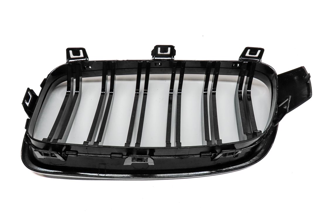 Thumbnail 5: 2012-2018 BMW 320i 328i 330i 335i (F30) SEDAN / WAGON RIGHT BUMPER VENT GRILLE