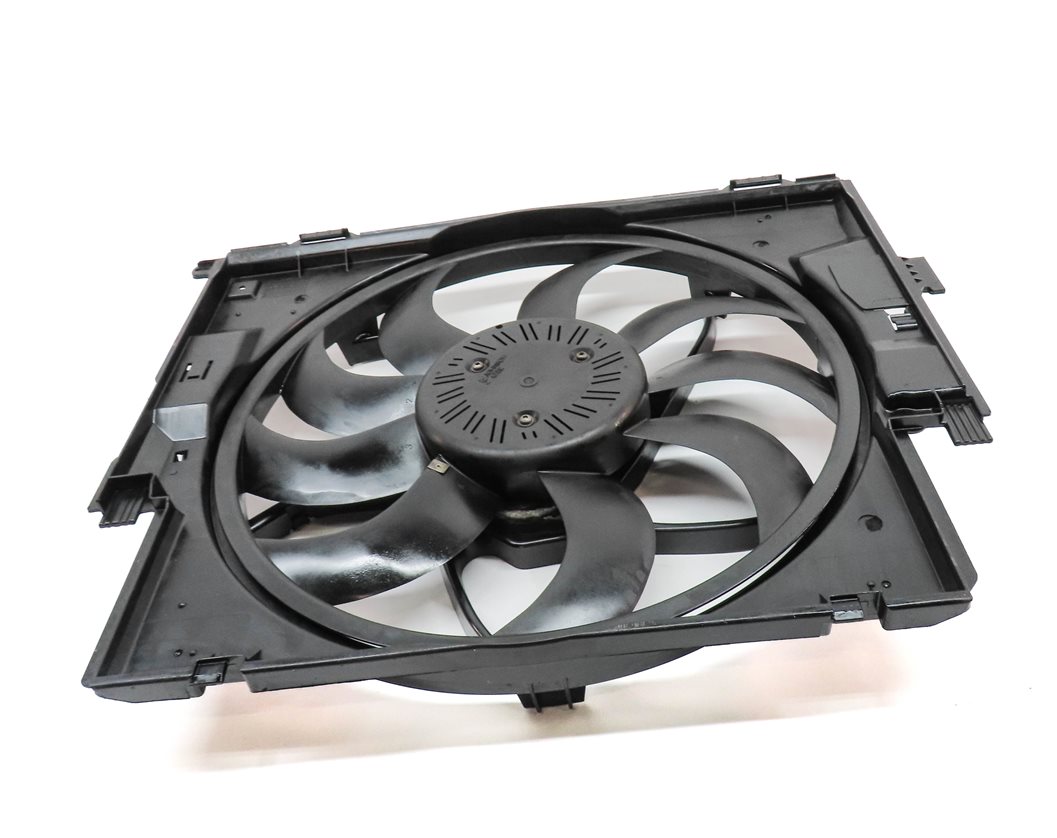 Thumbnail 2: 12-18 BMW 228i 320i (F22 F30) 2.0L TURBO ENGINE RADIATOR COOLING FAN w/ SHROUD