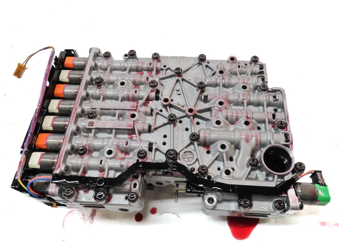 Thumbnail 5: 14-18 BMW 320i (F30) AWD 2.0T 8HP-45 A/T AUTO AUTOMATIC TRANSMISSION VALVE BODY