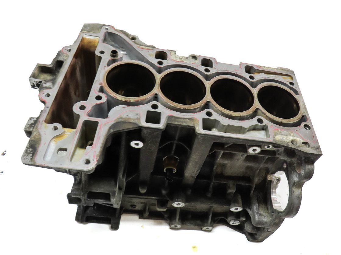 Thumbnail 6: 2012-2018 BMW 320i (F30) 2.0L MOTOR TURBO ENGINE CYLINDER BLOCK (BARE)