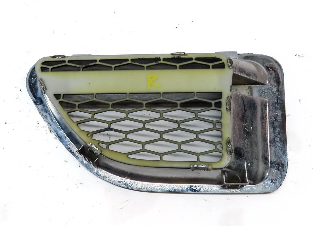 Thumbnail 5: 2008 RANGE ROVER SPORT (L320) FRONT RIGHT PASSENGER FENDER VENT GRILLE TRIM