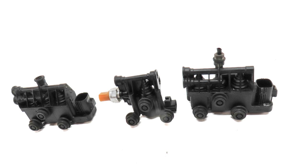 Thumbnail 2: 2008 RANGE ROVER SPORT (L320) AIR SUSPENSION DISTRIBUTION VALVE BLOCK SET-3