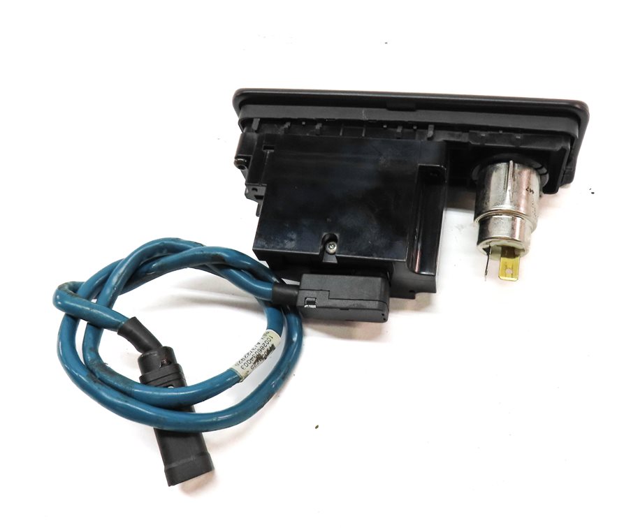 Thumbnail 4: 2008 RANGE ROVER SPORT (L320) REAR ENTERTAINMENT RCA VIDEO JACK IN INPUT w/ 12v