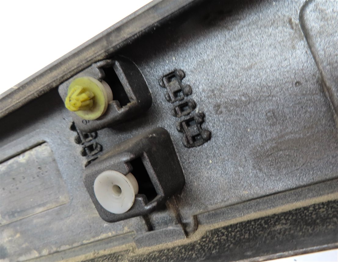 Thumbnail 7: 2008 RANGE ROVER SPORT (L320) REAR TRUNK HATCH GATE LOWER TRIM PANEL