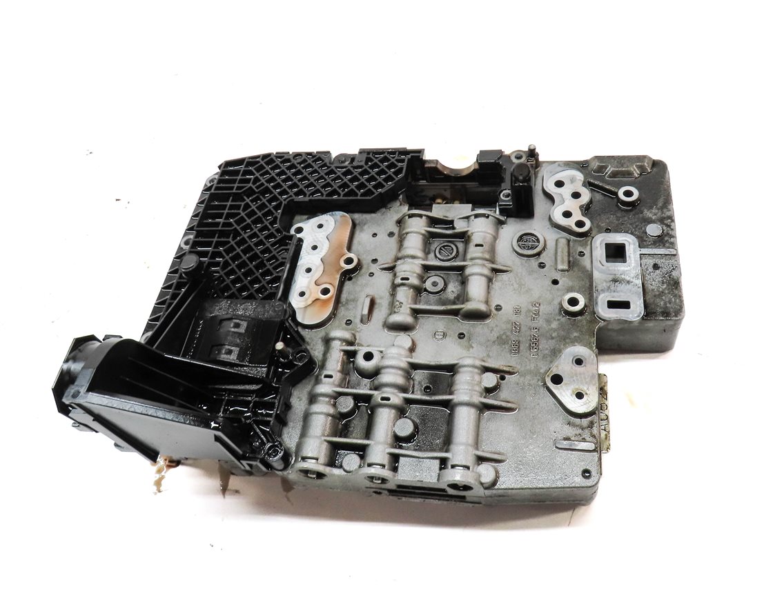 Thumbnail 4: 2006-2009 RANGE ROVER SPORT (L320 L322) 4.2L 6HP-26 AUTO TRANSMISSION VALVE BODY