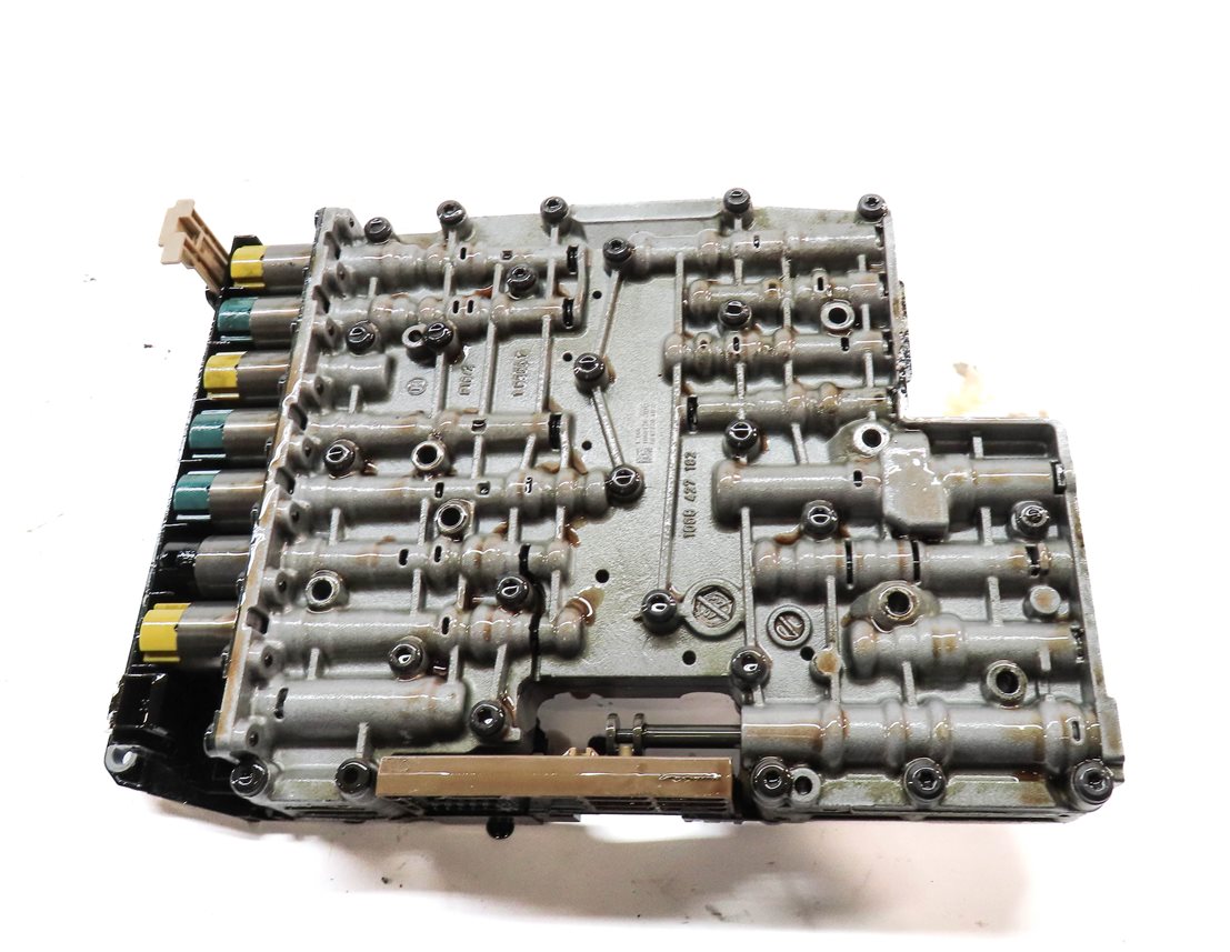 Thumbnail 6: 2006-2009 RANGE ROVER SPORT (L320 L322) 4.2L 6HP-26 AUTO TRANSMISSION VALVE BODY