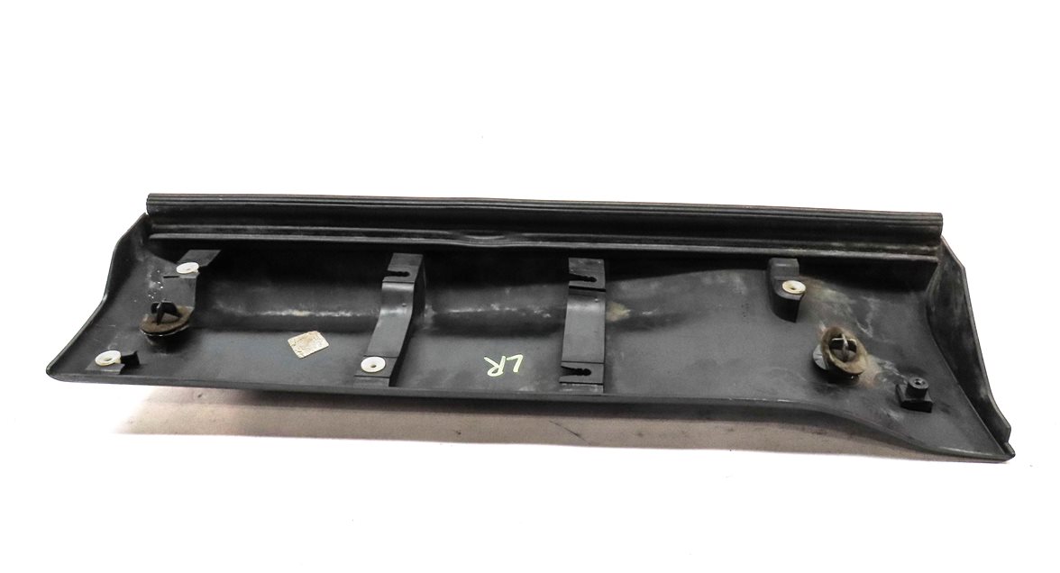 Thumbnail 5: 2008 RANGE ROVER SPORT (L320) REAR LEFT DOOR LOWER MOULDING RUNNER TRIM