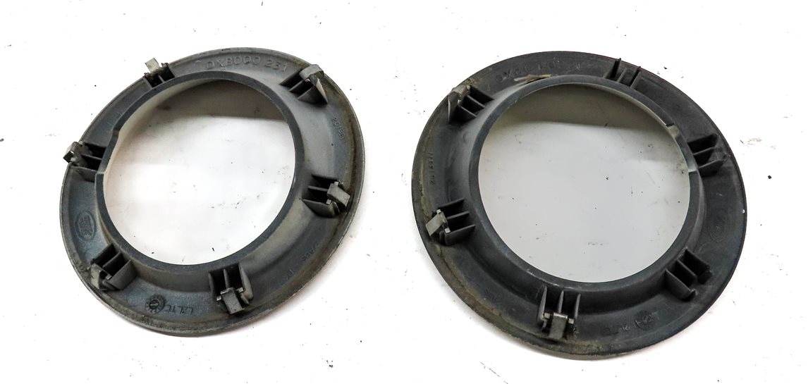 Thumbnail 4: 2008 RANGE ROVER SPORT (L320) FRONT LEFT & RIGHT FOGLIGHT TRIM SET-2 (WHITE)