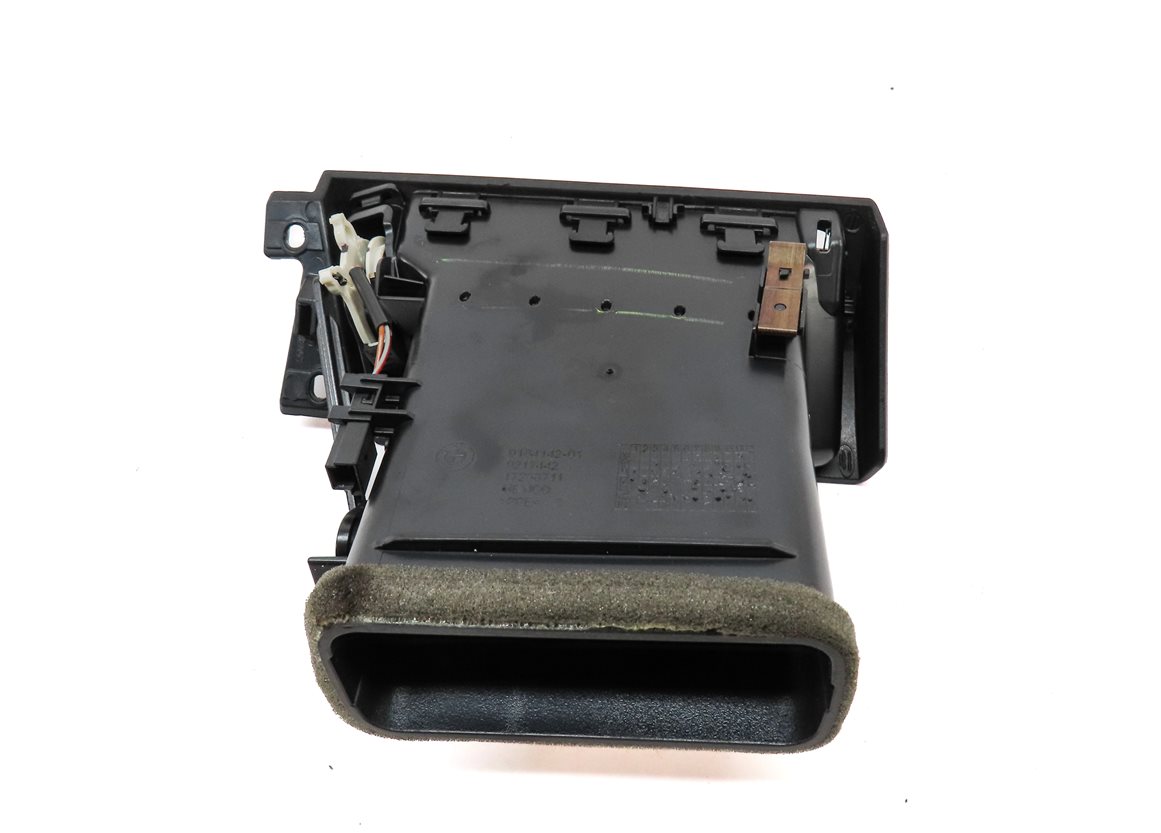 Thumbnail 5: 2015 BMW X3 (F25) FRONT RIGHT PASSENGER OUTER DASH HEATER A/C AIR VENT