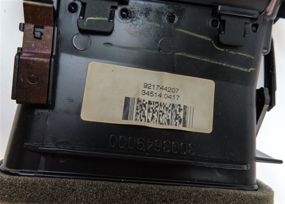 Thumbnail 7: 2015 BMW X3 (F25) FRONT RIGHT PASSENGER OUTER DASH HEATER A/C AIR VENT