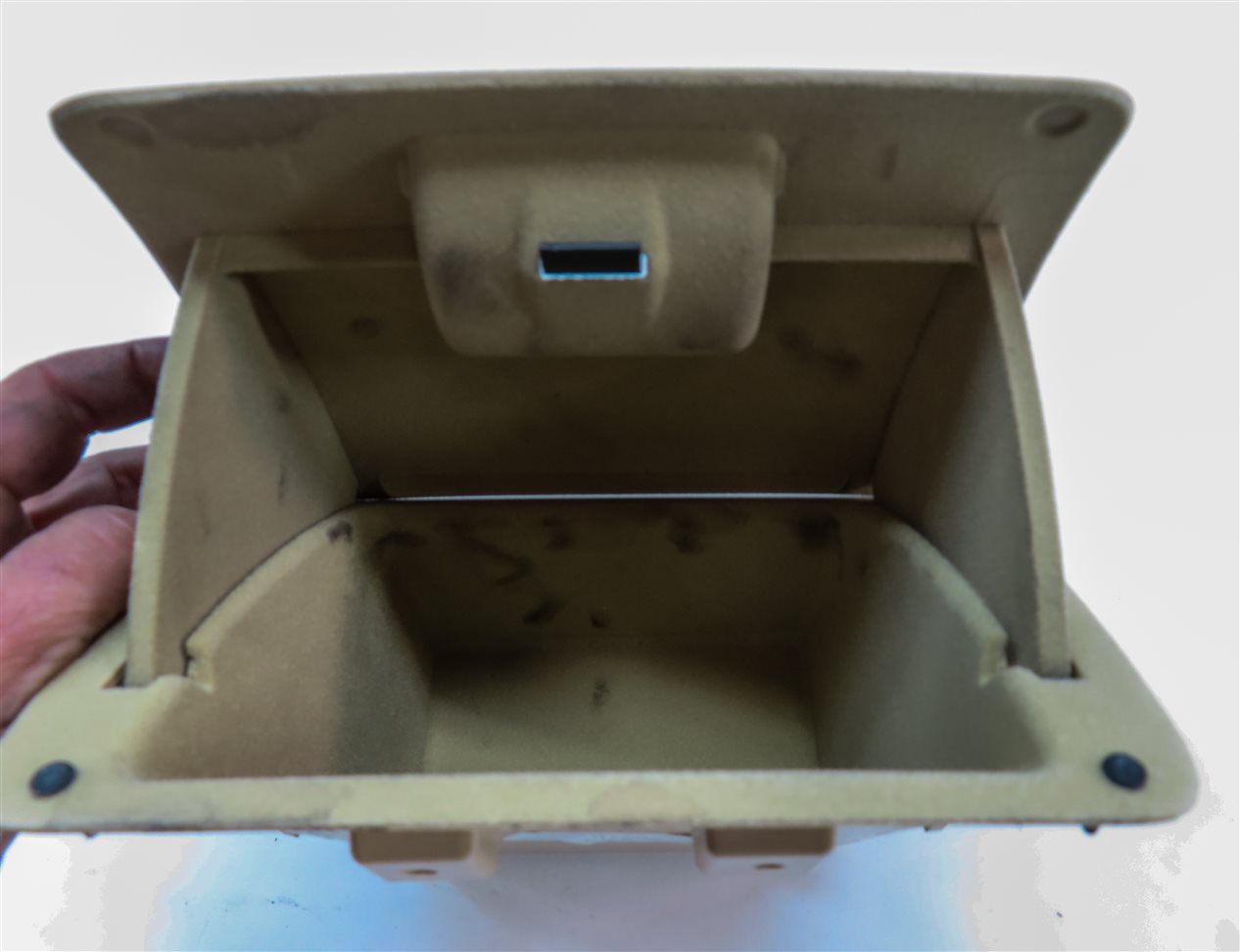 Thumbnail 8: 2015 BMW X3 (F25) FRONT LEFT DRIVER DASH STORAGE COMPARTMENT BOX (BEIGE)