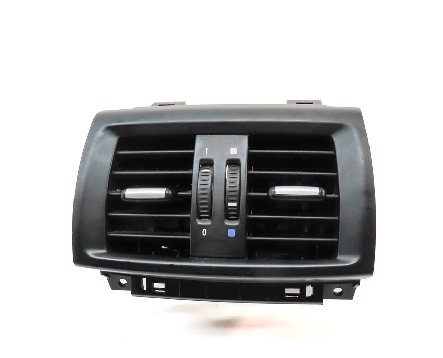 Thumbnail 2: 2015 BMW X3 (F25) REAR CENTER CONSOLE HEATER A/C AIR VENT