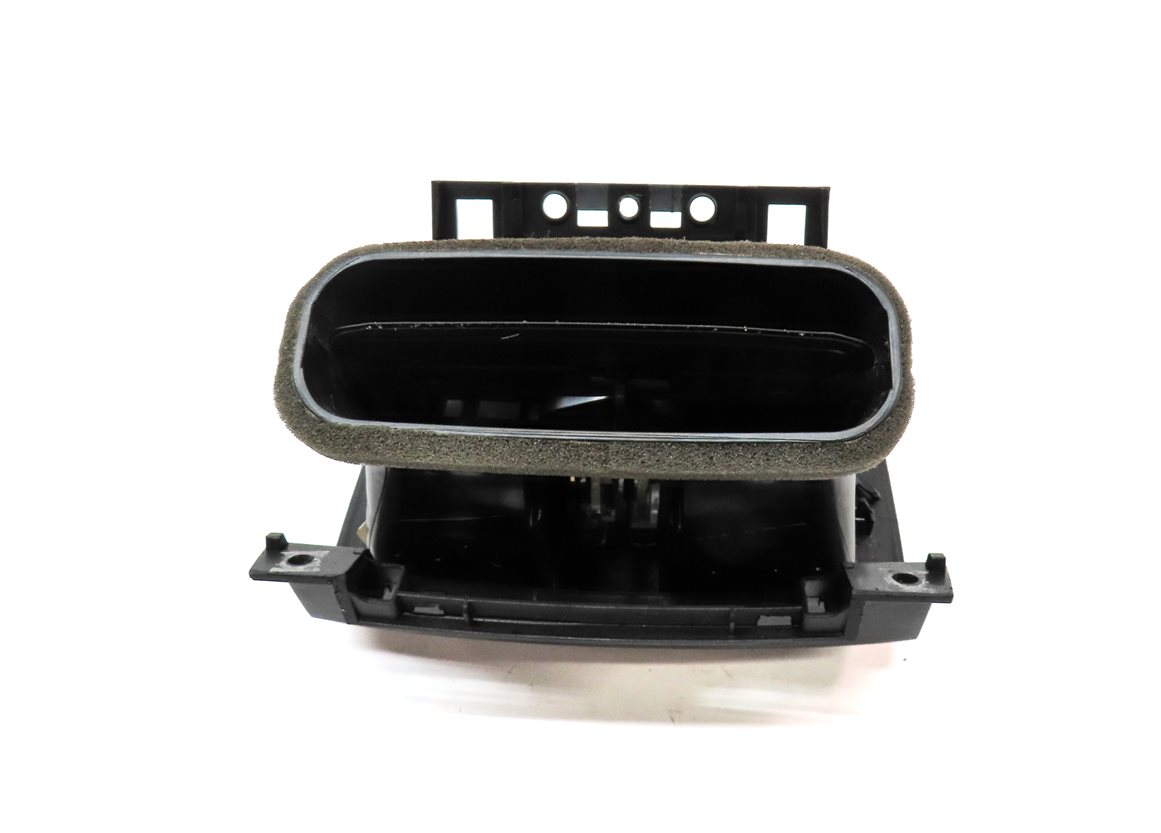 Thumbnail 4: 2015 BMW X3 (F25) REAR CENTER CONSOLE HEATER A/C AIR VENT