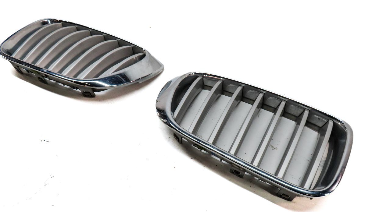 Thumbnail 1: 15-18 BMW X3 X4 (F25 F26) FRONT LEFT & RIGHT BUMPER KIDNEY GRILLE SET 2 (CHROME)