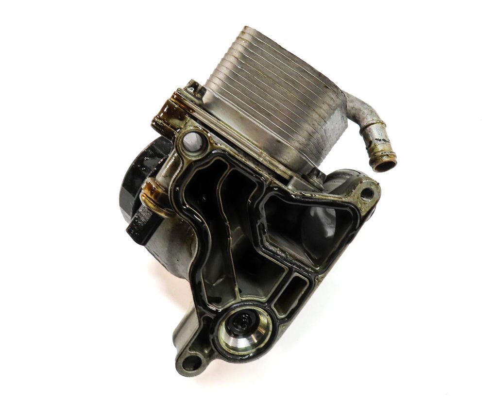 Thumbnail 6: 2015 BMW X4 (F26) 3.0L (N55) ENGINE OIL FILTER HOUSING ADAPTER w/ COOLER