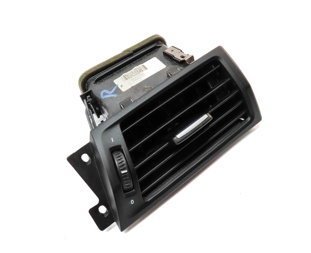 Thumbnail 3: 2015 BMW X4 (F26) FRONT RIGHT PASSENGER OUTER DASH HEATER A/C AIR VENT