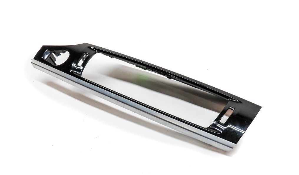 2015 BMW X4 (F26) FRONT CENTER DASH HEATER A/C AIR VENT TRIM BEZEL
