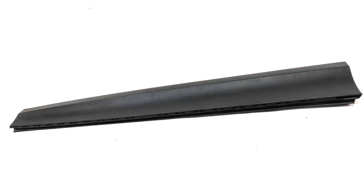 Thumbnail 2: 11-18 BMW X3 X4 (F25 26) FRONT LEFT LOWER DOOR MOULDING TRIM (w/o M or X-LINE)