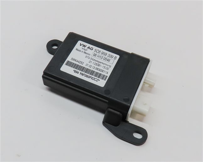 2013 AUDI A6 (C7) FRONT RIGHT PASSENGER SEAT OCCUPANCY SENSOR MODULE