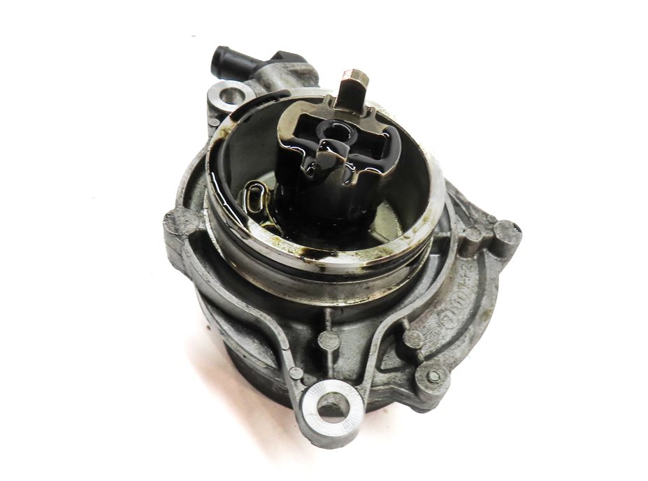 Thumbnail 3: 2009-2013 BMW X5 335D (E70 E90) 3.0L M57Y TURBO DIESEL ENGINE BRAKE VACUUM PUMP