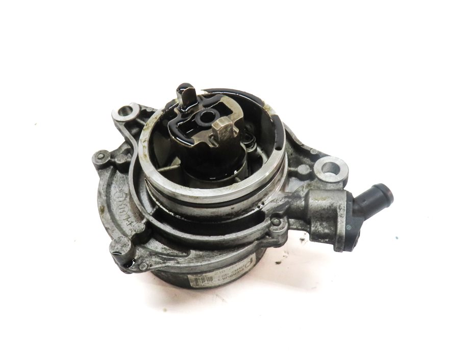 Thumbnail 4: 2009-2013 BMW X5 335D (E70 E90) 3.0L M57Y TURBO DIESEL ENGINE BRAKE VACUUM PUMP