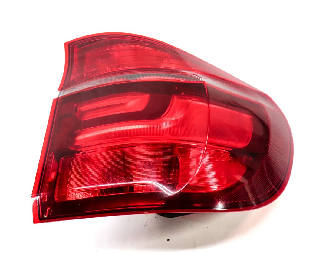 Thumbnail 5: 2011-2013 BMW X5 X5M (E70) RIGHT PASSENGER REAR OUTER TAILLIGHT BRAKE LIGHT LAMP