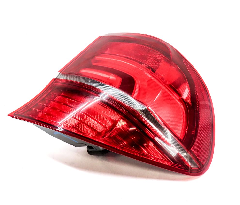 2011-2013 BMW X5 X5M (E70) LEFT DRIVER REAR OUTER TAILLIGHT BRAKE LIGHT LAMP