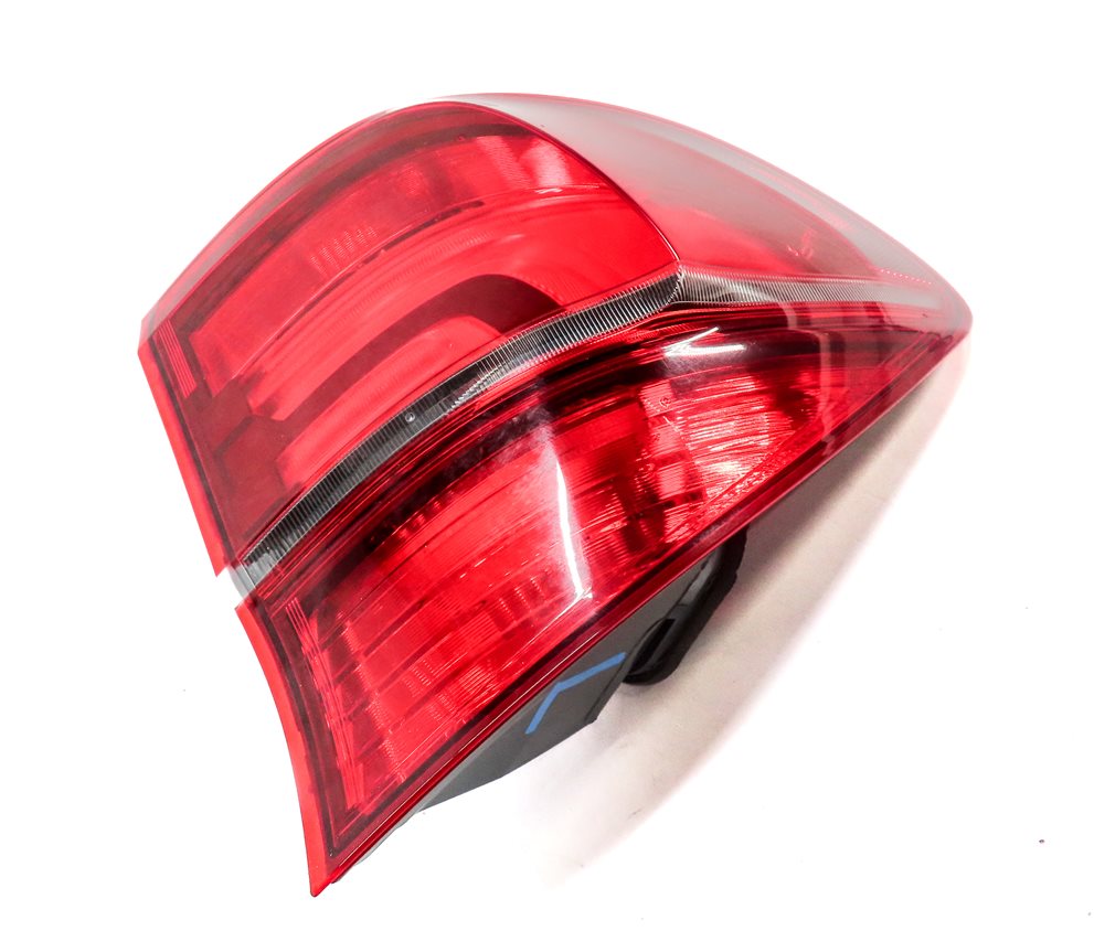 Thumbnail 4: 2011-2013 BMW X5 X5M (E70) LEFT DRIVER REAR OUTER TAILLIGHT BRAKE LIGHT LAMP