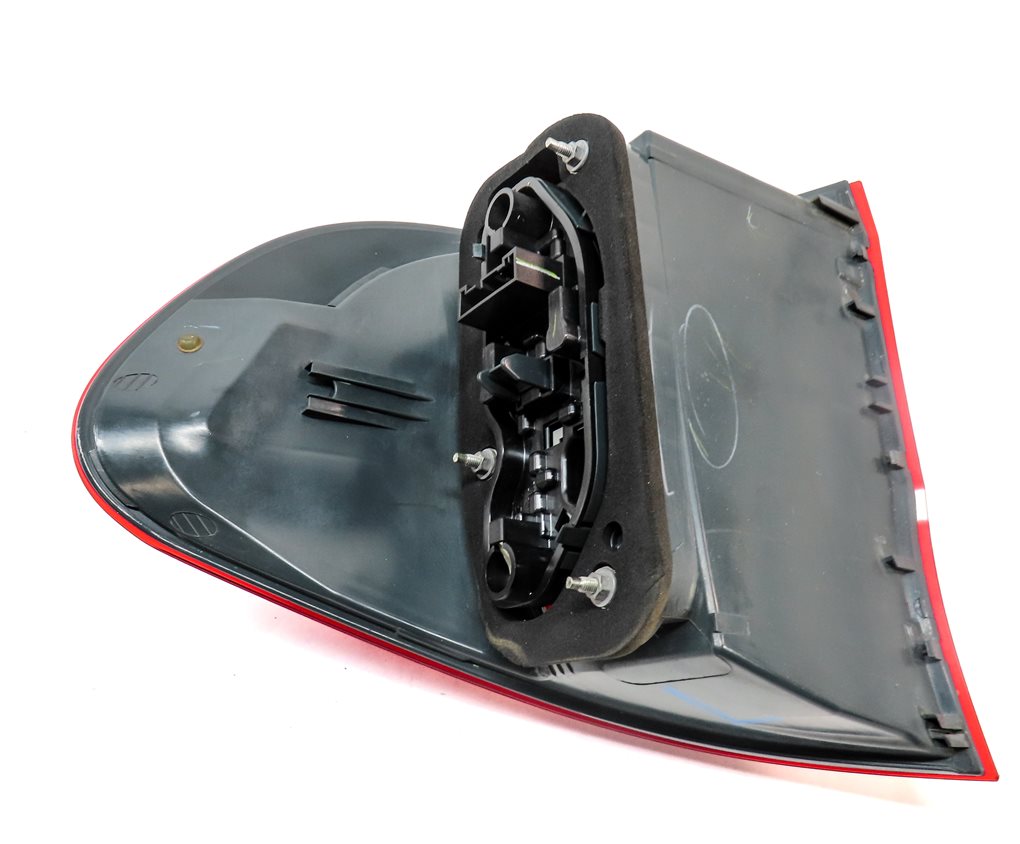 Thumbnail 7: 2011-2013 BMW X5 X5M (E70) LEFT DRIVER REAR OUTER TAILLIGHT BRAKE LIGHT LAMP