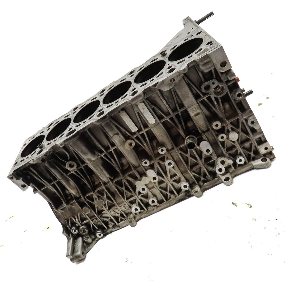 Thumbnail 3: 09-13 BMW X5 335D (E70 E90) 3.0L TWIN TURBO M57Y DIESEL ENGINE - CYLINDER BLOCK