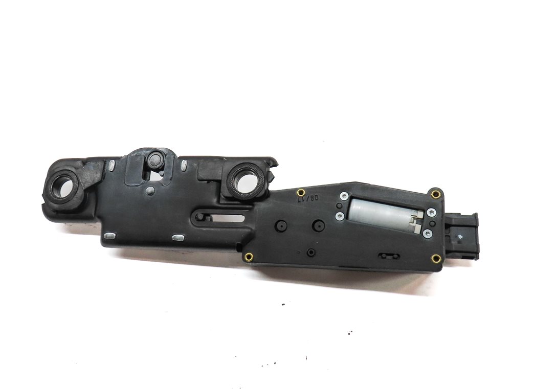 Thumbnail 6: 2018 AUDI Q3 (8U) REAR TRUNK LOCK LATCH HATCH GATE LID STRIKER PLATE