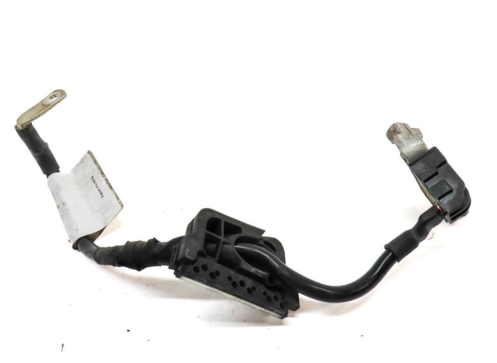 Thumbnail 4: 2018 AUDI Q3 (8U) NEGATIVE BATTERY CABLE POST TERMINAL
