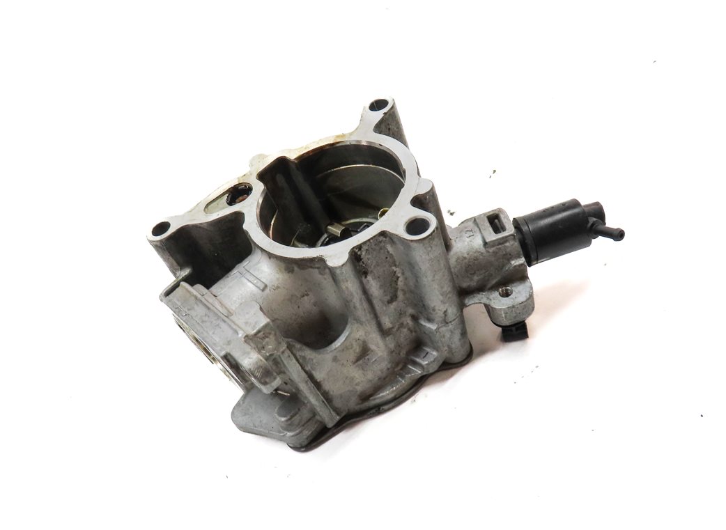 Thumbnail 3: 2015-2018 AUDI Q3 (8U) 2.0L CCTA TURBO ENGINE BRAKE VACUUM PUMP