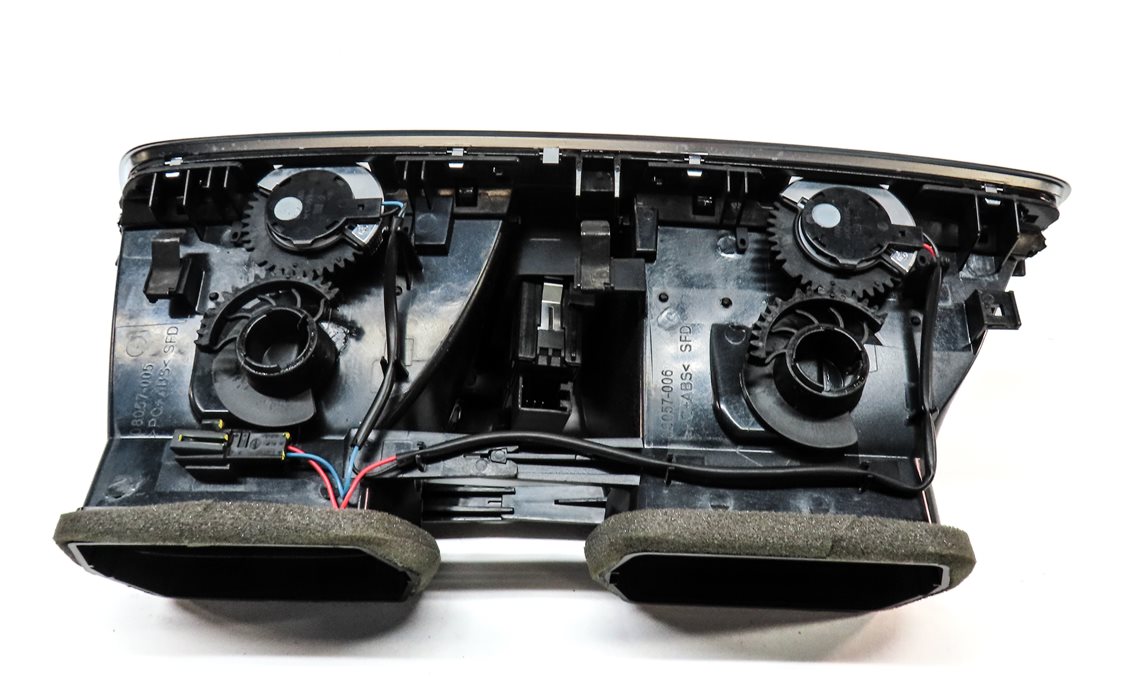 Thumbnail 5: 2018 AUDI Q3 (8U) FRONT CENTER DASH DUAL HEATER A/C AIR VENT