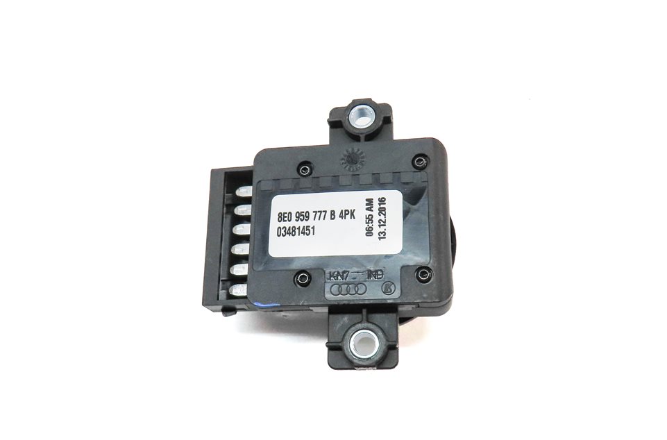 Thumbnail 5: 2018 AUDI Q3 (8U) FRONT RIGHT PASSENGER SEAT ADJUSTMENT LUMBAR ADJUST SWITCH
