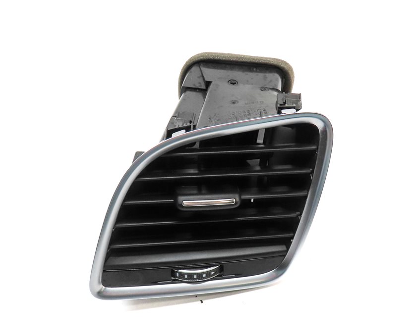 Thumbnail 2: 2018 AUDI Q3 (8U) FRONT LEFT DRIVER OUTER DASH HEATER A/C AIR VENT