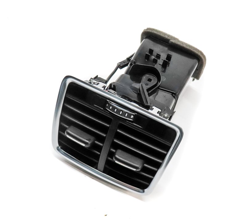 Thumbnail 3: 2018 AUDI Q3 (8U) REAR CENTER CONSOLE DUAL HEATER A/C AIR VENT