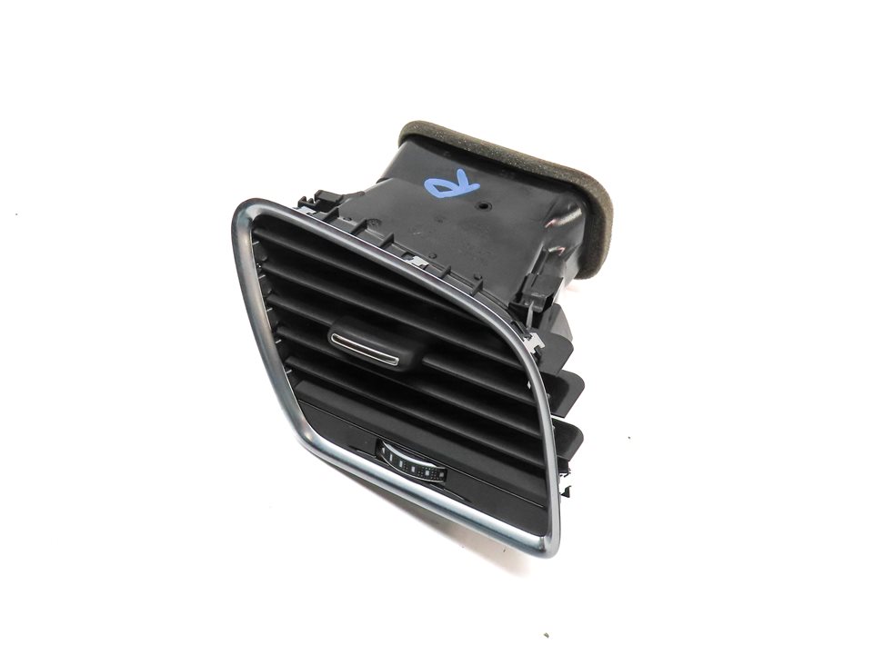 Thumbnail 1: 2018 AUDI Q3 (8U) FRONT RIGHT PASSENGER OUTER DASH HEATER A/C AIR VENT