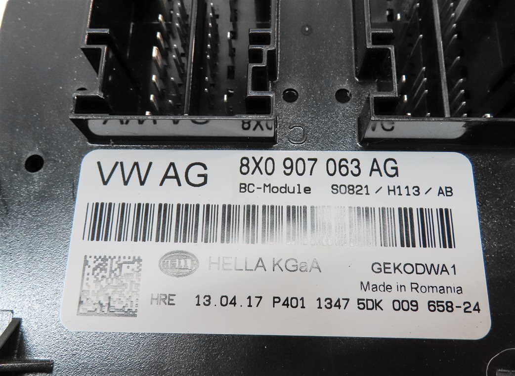 Thumbnail 15: 18 AUDI Q3 8U 2.0L TURBO CCTA SPEEDOMETER ECU IMMOBILIZER MODULE KEY SET (95k)