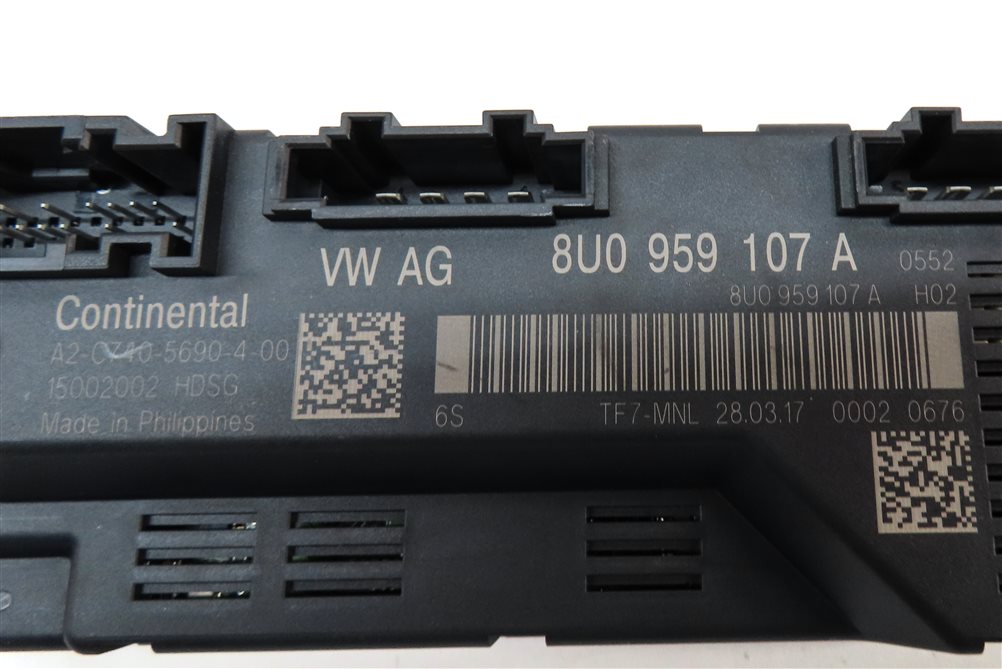 Thumbnail 4: 2018 AUDI Q3 (8U) REAR TRUNK AUTOMATIC OPEN LIFT LIFTGATE CONTROL MODULE