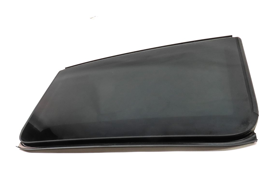 Thumbnail 2: 2015-2018 AUDI Q3 (8U) REAR STATIONARY PANORAMIC SUNROOF SUN ROOF GLASS WINDOW
