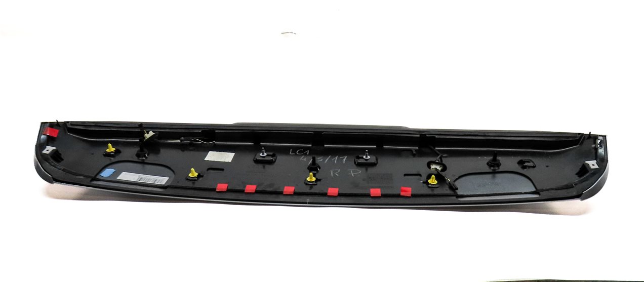 Thumbnail 6: 2015-2018 AUDI Q3 (8U) REAR SPOILER WING w/ THIRD 3rd BRAKE LIGHT (Silver)