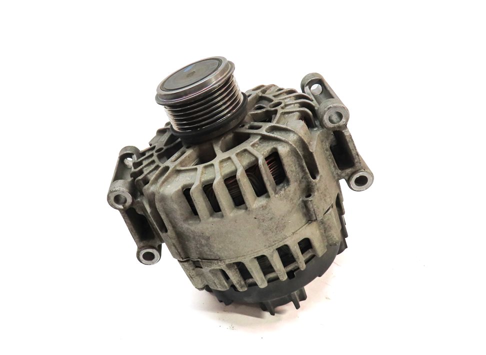 Thumbnail 2: 2015-2018 AUDI Q3 (8U) 2.0L ENGINE 140 AMP ALTERNATOR POWER GENERATOR (VALEO)