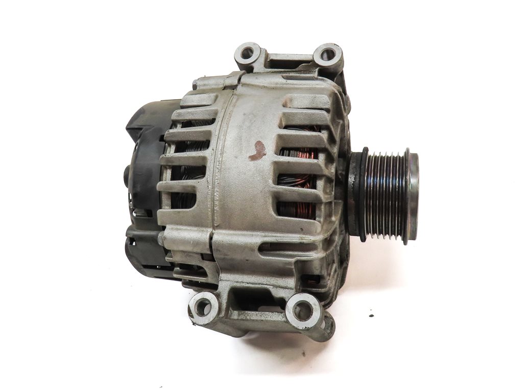 Thumbnail 6: 2015-2018 AUDI Q3 (8U) 2.0L ENGINE 140 AMP ALTERNATOR POWER GENERATOR (VALEO)
