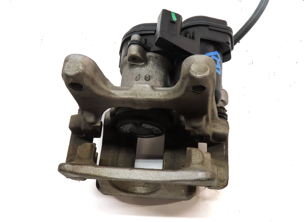 Thumbnail 6: 2016-2018 AUDI Q3 (8U) REAR RIGHT BRAKE CALIPER w/ ACTUATOR