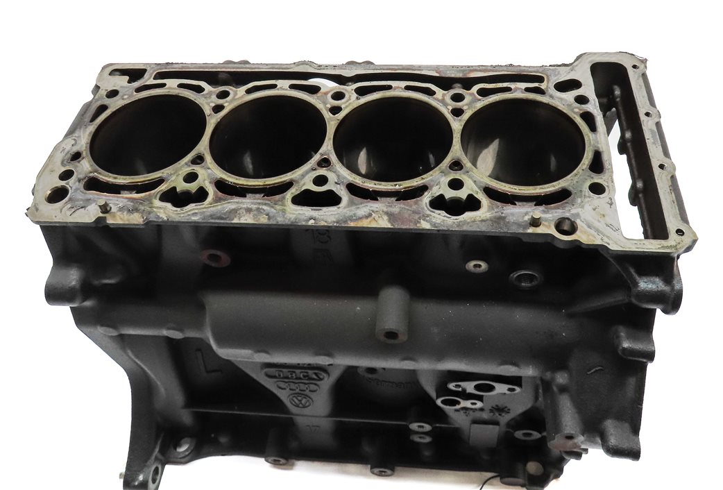Thumbnail 4: 2014-2018 AUDI Q3 (8U) VW CC EOS TIGUAN 2.0L TURBO ENGINE CYLINDER BLOCK BARE